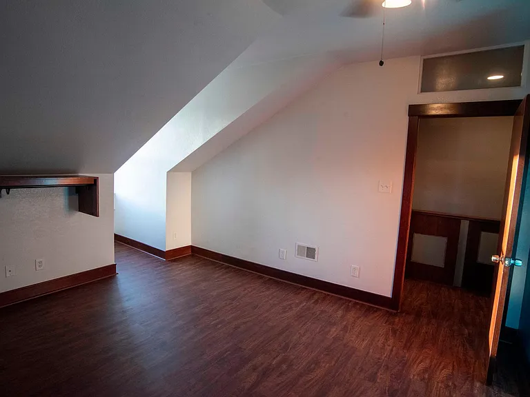 1003 Chestnut St #2 — Photo 7