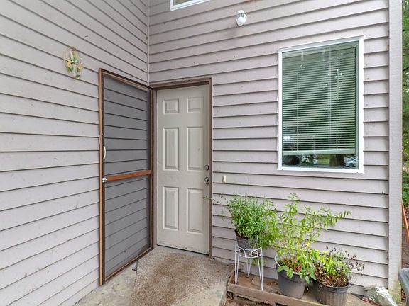 5th image of 12712 51st Ave NE