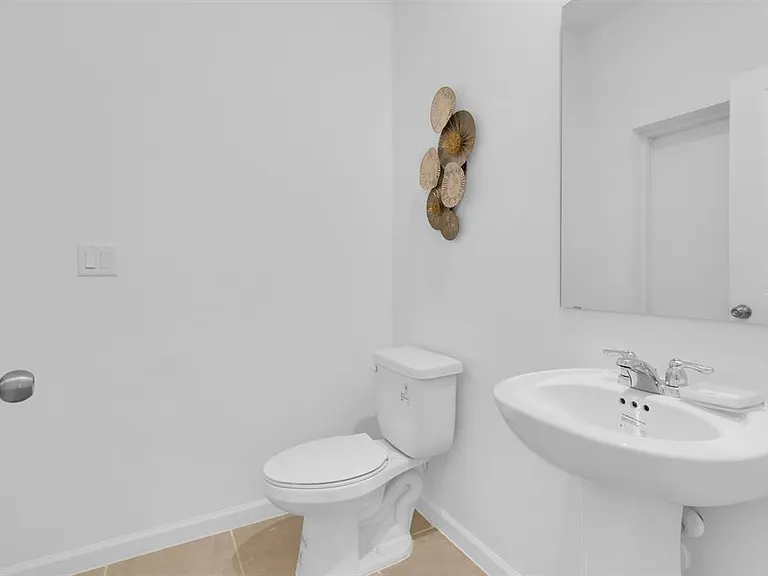 2312 Zaballina Pl — Photo 45