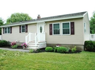 121 Hampshire Rd, Methuen, MA 01844