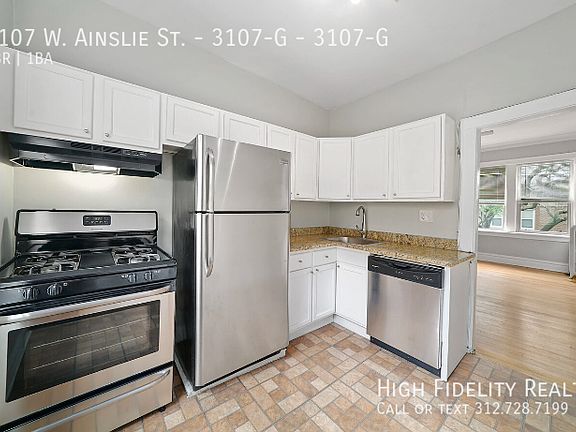 2nd image of 3107 W Ainslie St #G