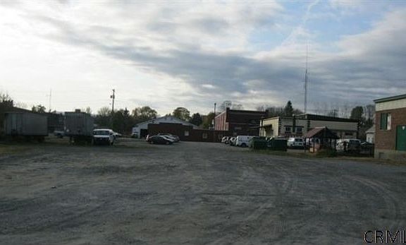 3rd image of 18 Curran Ln