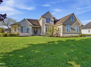 8453 Snapdragon Ln, Monclova, OH 43542