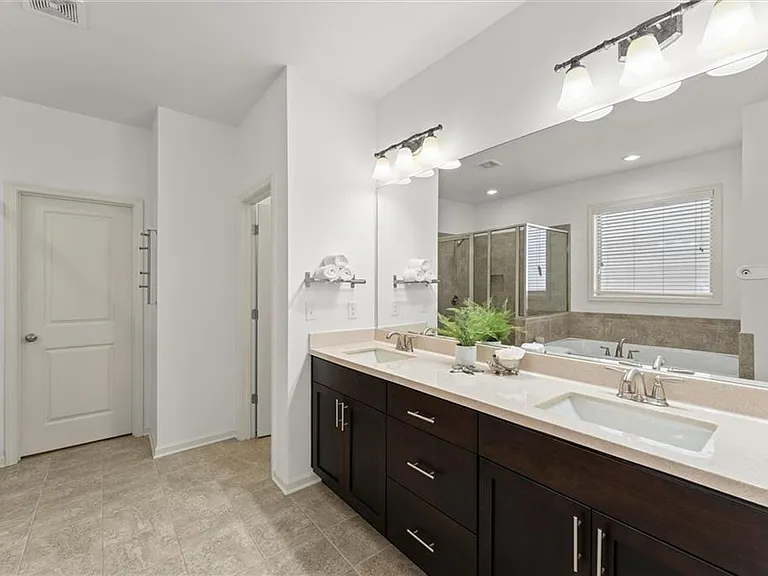 2770 Prado Ln — Photo 25
