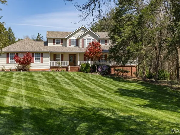 2411 Stonegate Dr, Festus, MO 63028