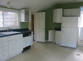119 Broad St, Whitman, MA 02382