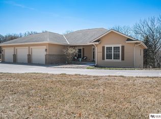 4249 N Crest Dr, Omaha, NE 68112