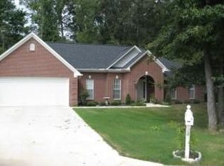 2004 Eastlake Dr, Tupelo, MS 38804