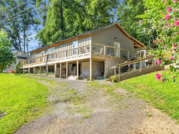 44 Rainbow Dr, Rossville, GA 30741