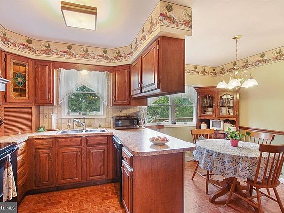 4th image of 2930 Monticello Pl