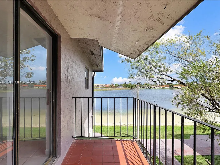 13371 SW 17th Ln #2-8 — Photo 2