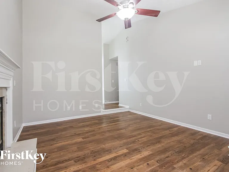 6919 Bannock Ct — Photo 3