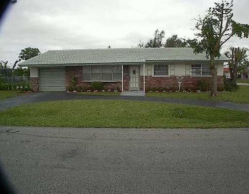 2nd image of 4301 NW 76th Ave