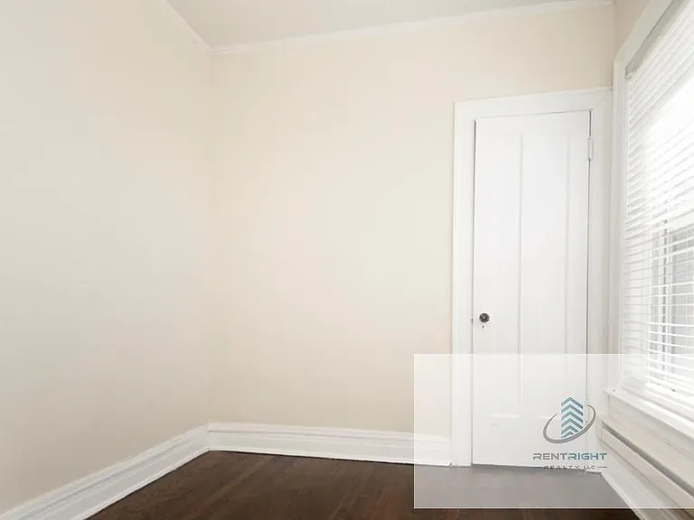 312-20 Lee St #320-1 — Photo 3