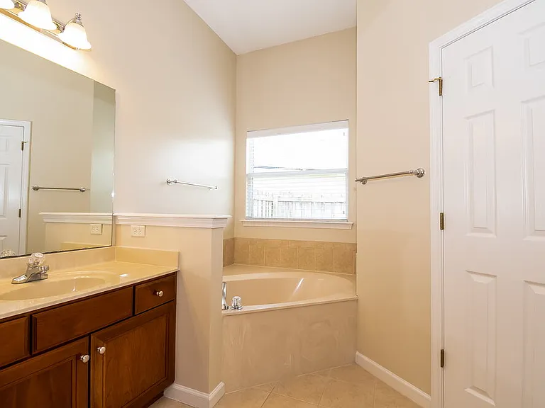 2817 Alaskan Way — Photo 12