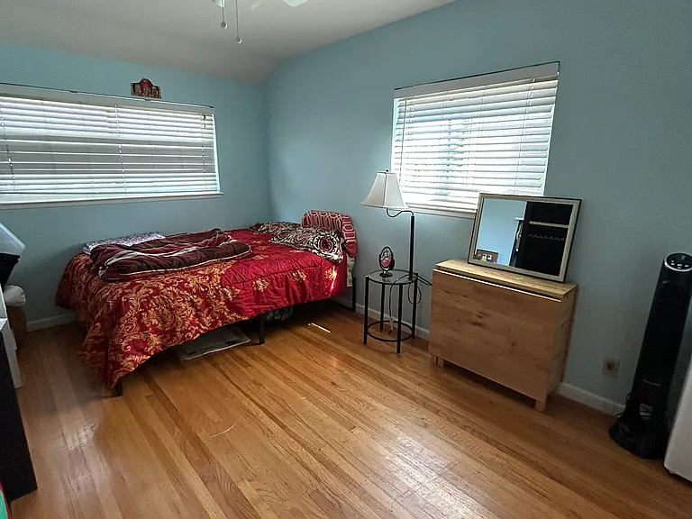 20143 Somerset Dr — Photo 22