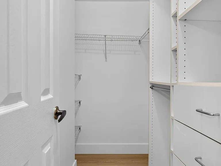 7087 NW 78th Pl — Photo 38
