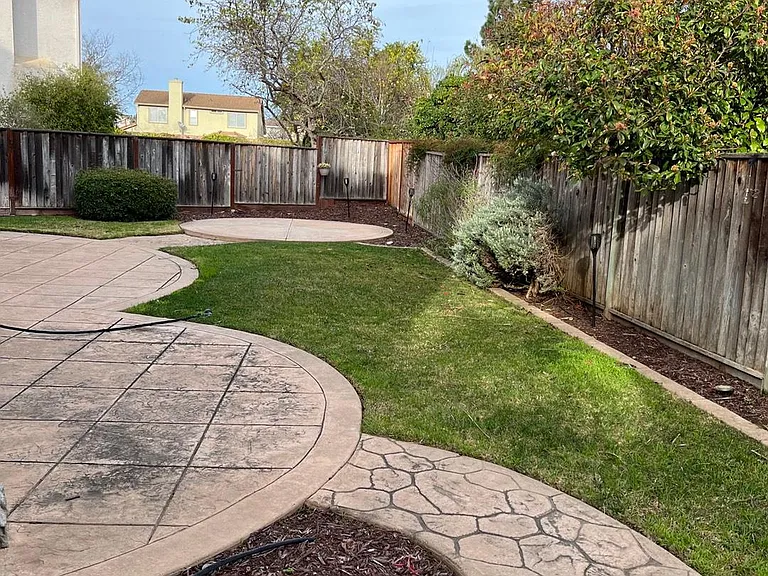 8 Lewis Cir — Photo 16