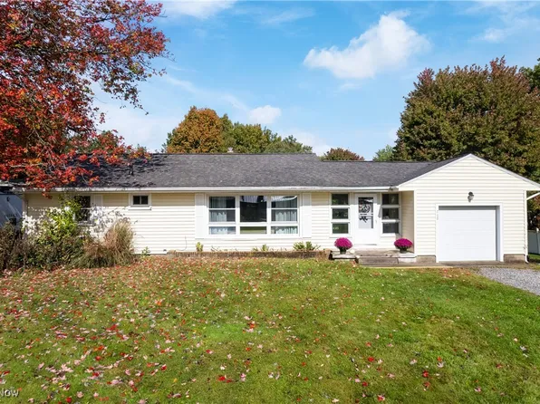 749 Norton Dr, Tallmadge, OH 44278