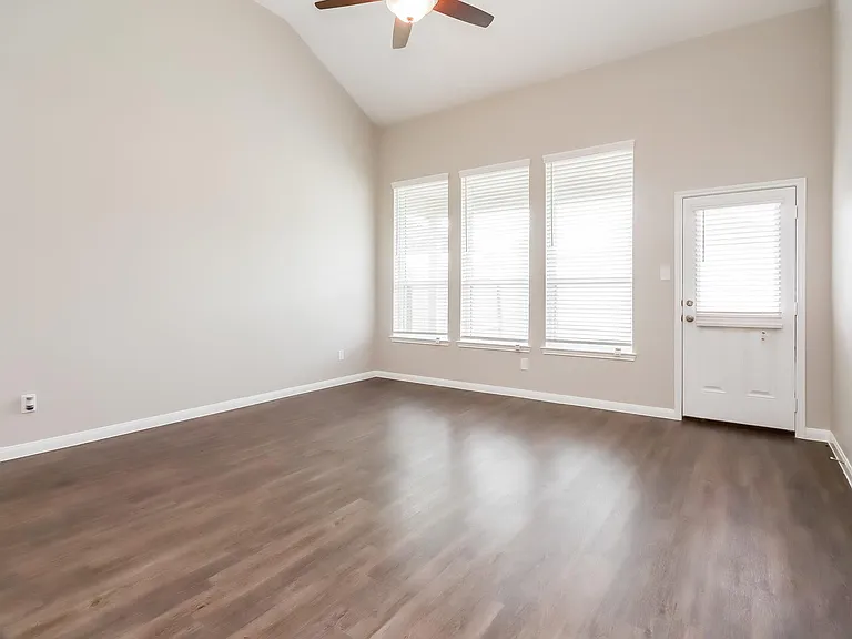 24530 Lorenzo Glaze Trl — Photo 3