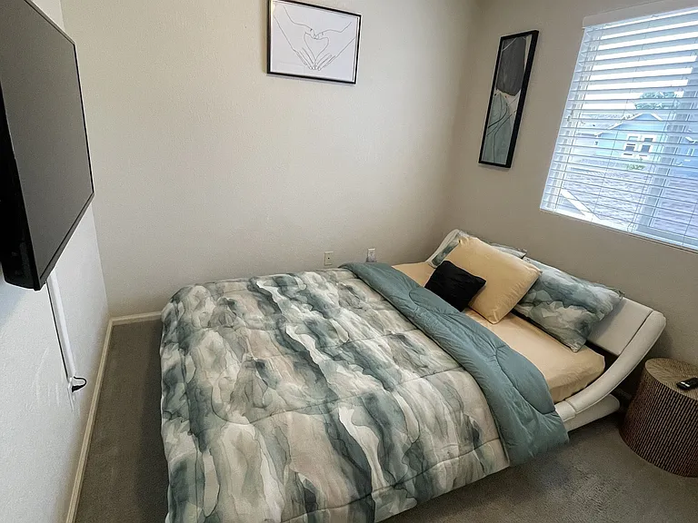 4543 Crestone Peak St — Photo 3