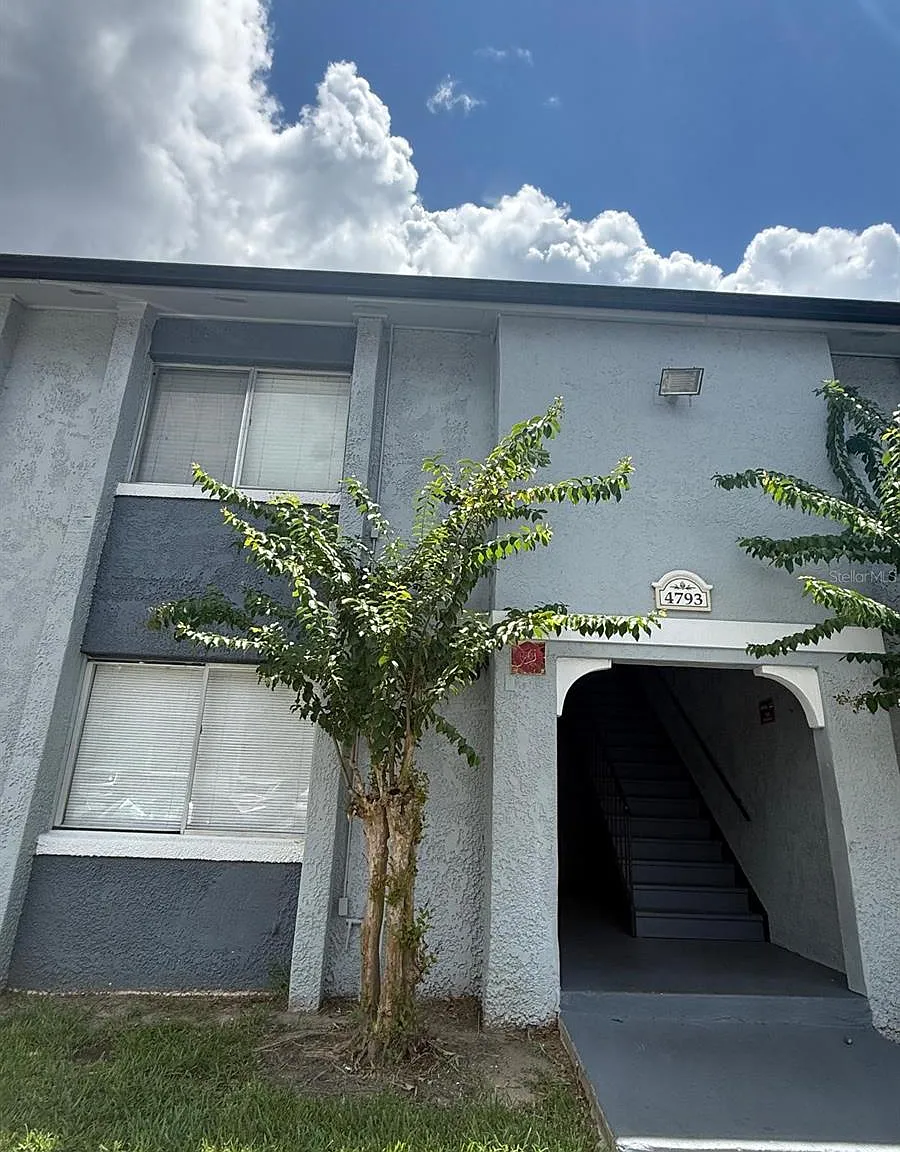 2 bed, 976 sqft, $1,400 — Photo 1