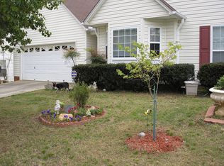 4 Old Field Dr, Simpsonville, SC 29680