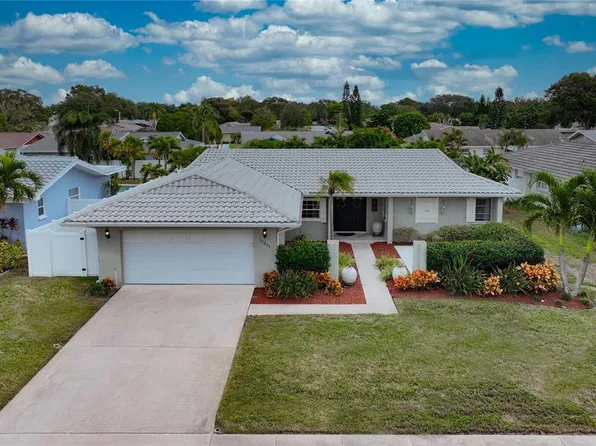11211 Regal Ln, Largo, FL 33774
