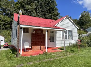 2712 Turnpike Rd, Summersville, WV 26651