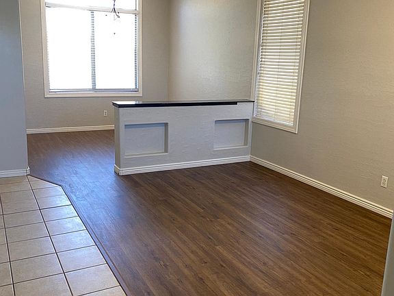 Front room/dining room