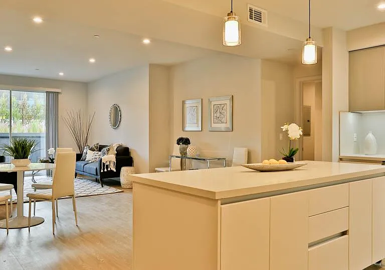 727 Wilcox Ave #305 — Photo 1