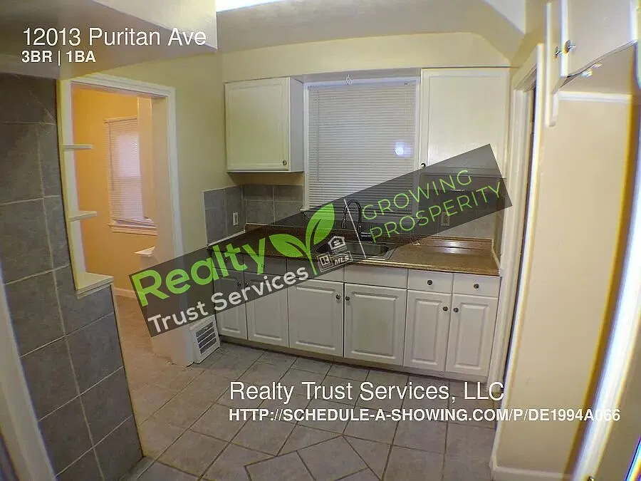 12013 Puritan Avenue Cleveland OH 44105 - 12013 Puritan Avenue — Photo 4