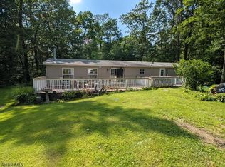 307 Cross Cove Rd, Roaring Spring, PA 16673