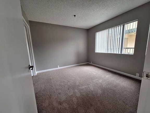 3rd image of 2848 Jefferson St APT 213