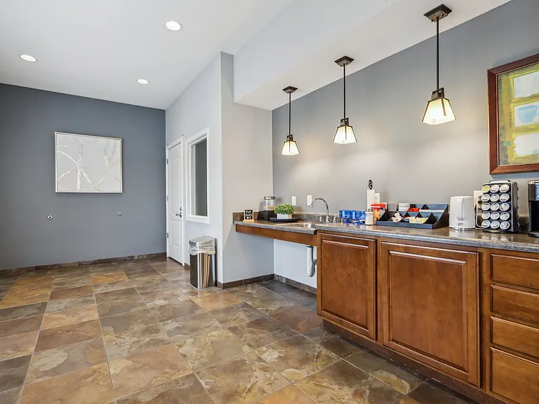 Bluestone — Photo 71