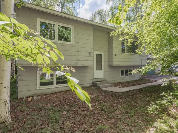 4053 Mallard Way, Fairbanks, AK 99709