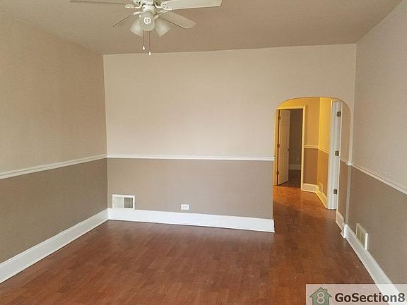 2nd image of 8420 S Manistee Ave #1