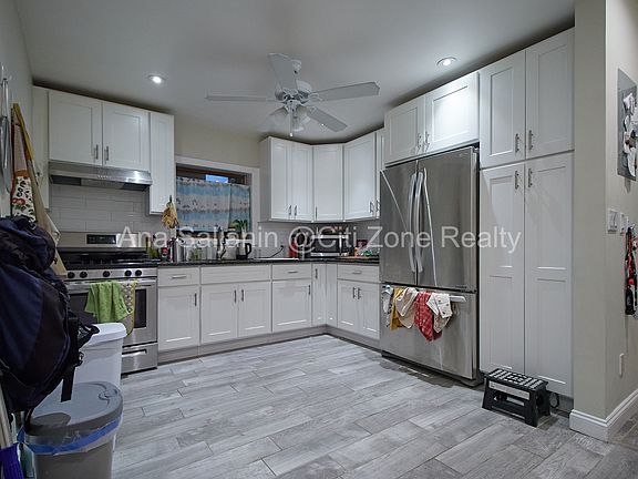 4th image of 2554 41st St #2