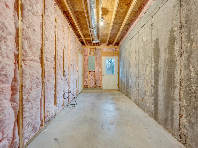 2329 Jenny Ln — Photo 18