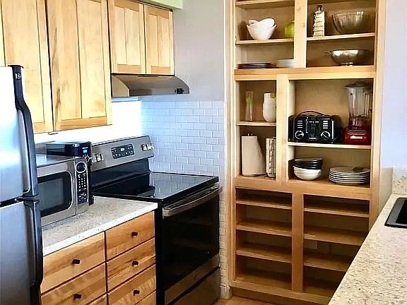 3rd image of 1024 15th St #22C