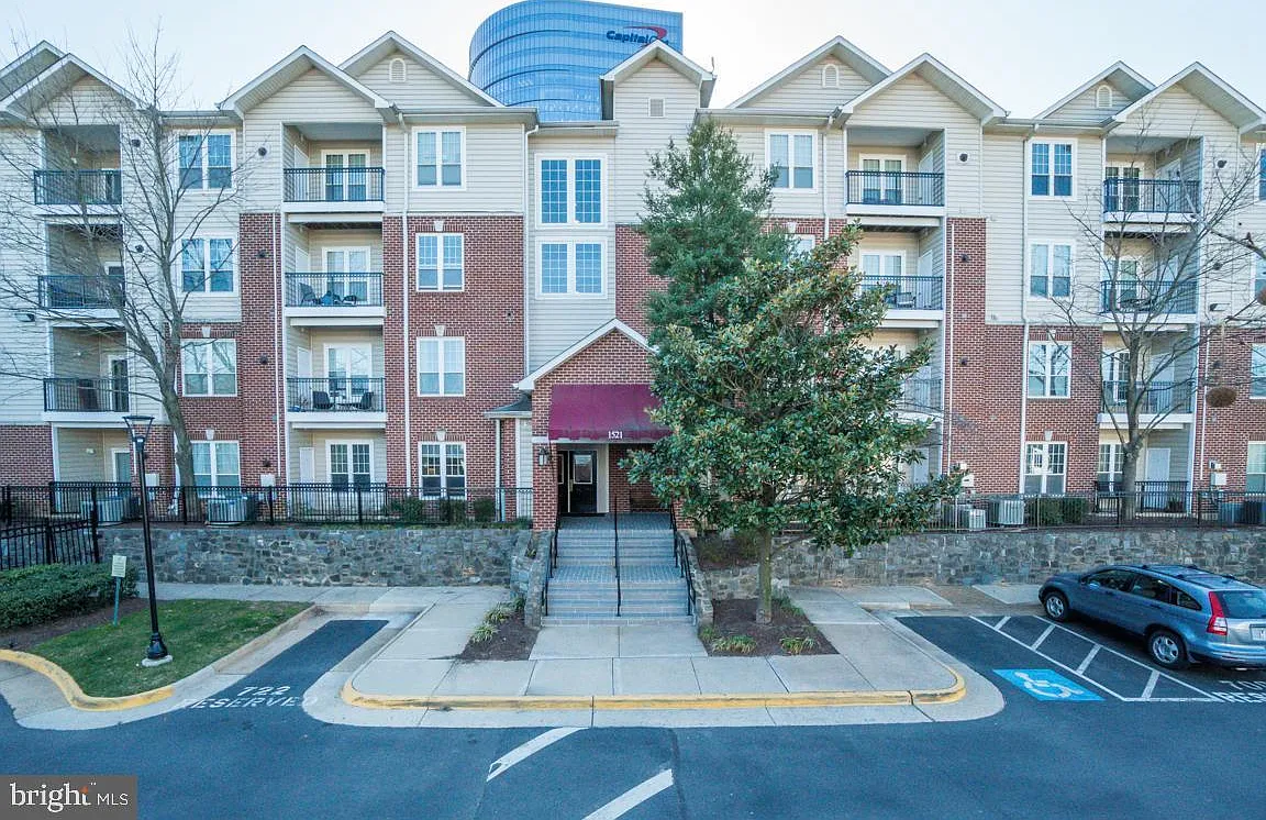 1 bed, 642 sqft, $2,000 — Photo 2