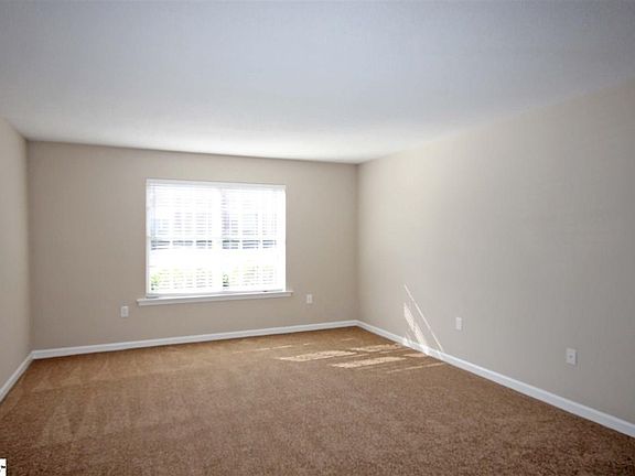 2nd image of 925 Cleveland St Unit 255