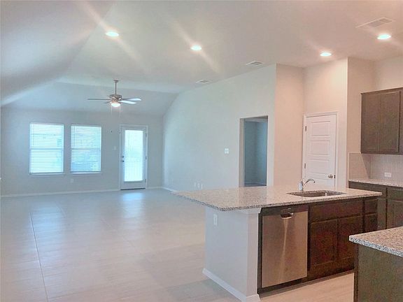 4th image of 13701 Ronald Reagan Blvd Unit 16