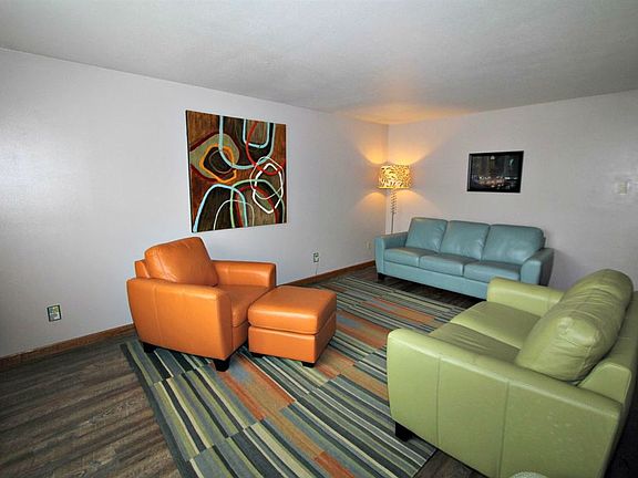3rd image of 4520 W Rockwell Dr