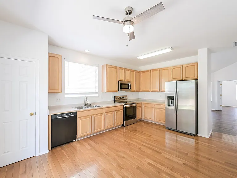 18512 E Harvard Dr — Photo 6