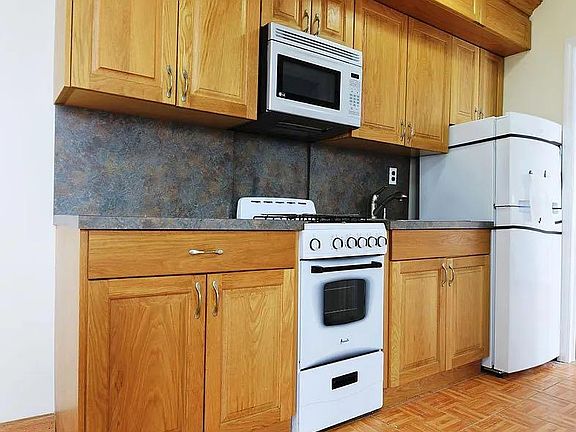 4th image of 341 Naughton Ave #1F