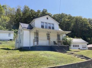 73 Fairlane Dr, Vanceburg, KY 41179