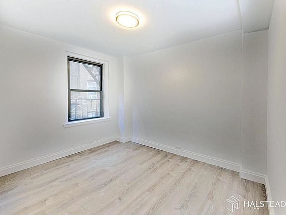 5th image of 226 E 12th St APT 3H