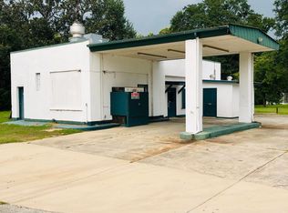 27733 Lowcountry Hwy, Smoaks, SC 29481