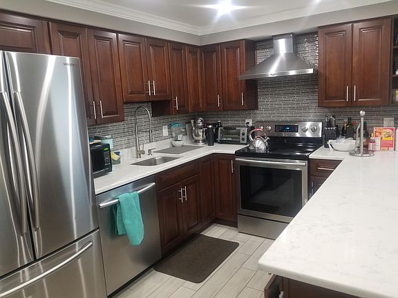 3rd image of 56 N Bedford St #56B